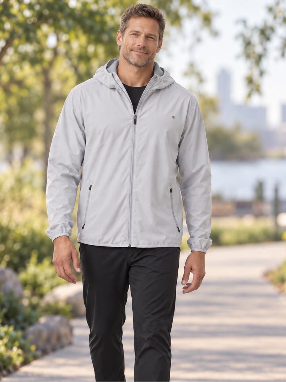 Vuori Men’s Outdoor Trainer Shell Hooded Jacket Light Gray Size XXL